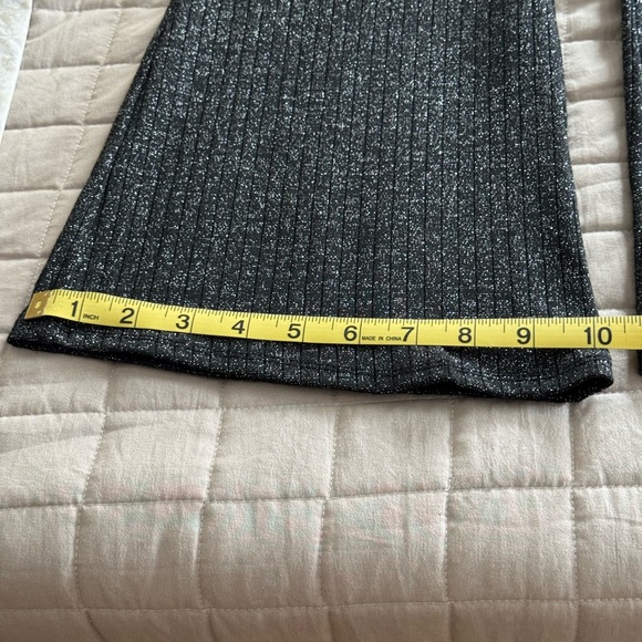 NWT Forever 21 Black Sparkling Flared Pants Size Medium - Picture 9 of 16